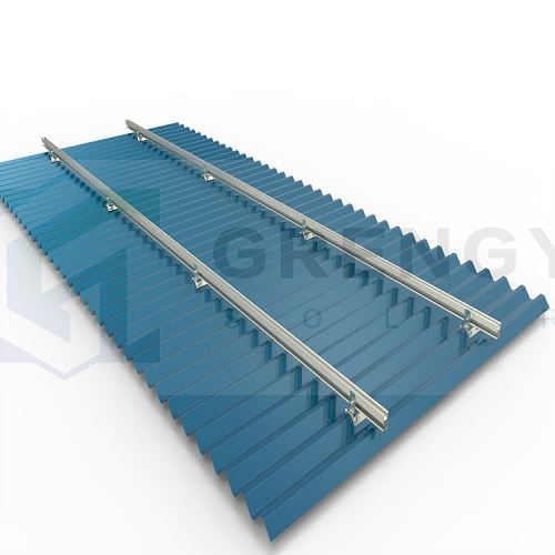 installation of trapezoidal metal roof sheet clamp(001)