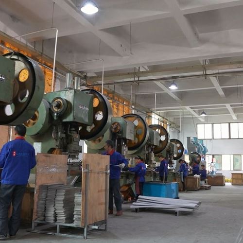 product-1-1 workshop of T shape clamp for tin roof(001)