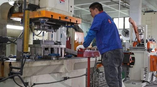 factory of Single row solar mounting system(001)