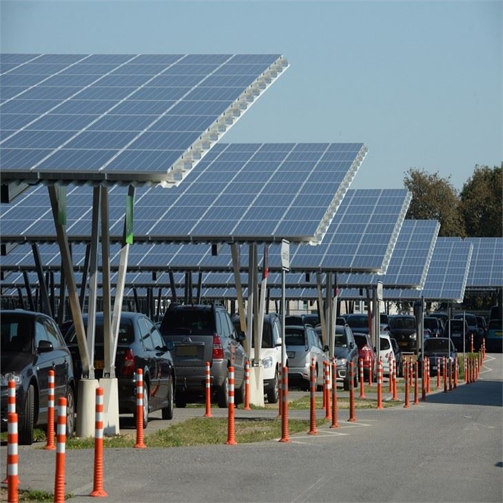 Cochera fotovoltaica