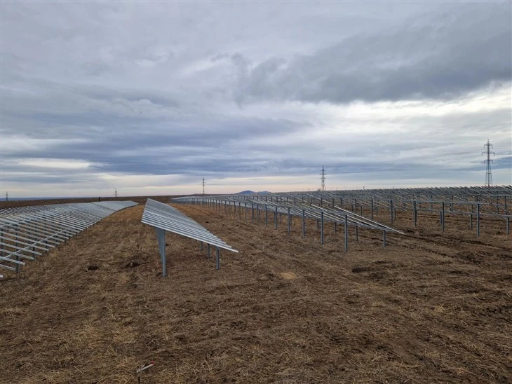 Customized PV Ground Mounting Tables For The Solar Farms/residential & Commercial high quality